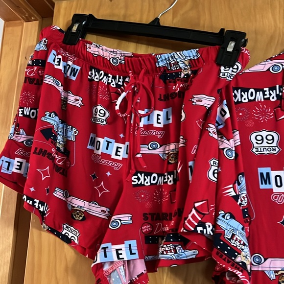 (2) Piece Top and Short Set Red. Color size large - Picture 2 of 5